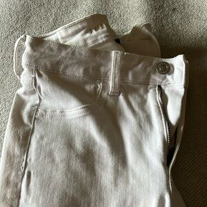 White American Eagle Jeans